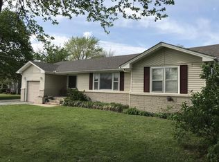 103 W Carpenter St, Clever, MO 65631