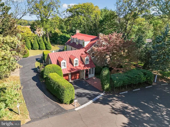 3 Hidden Ln, Abington, PA 19001