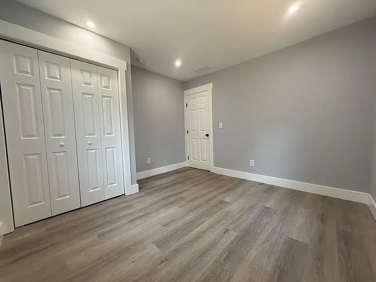 1099 Center St SW #C — Photo 9