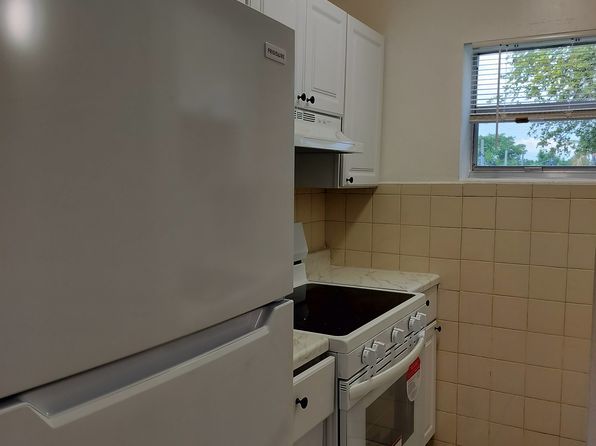 3363 Davie Blvd #204