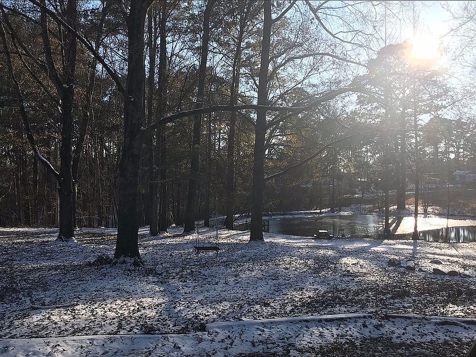 2nd image of 3 Chelsea Ln