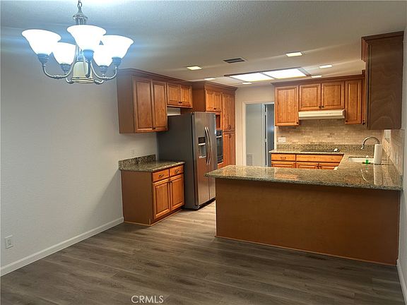 3rd image of 25436 Auld Ave