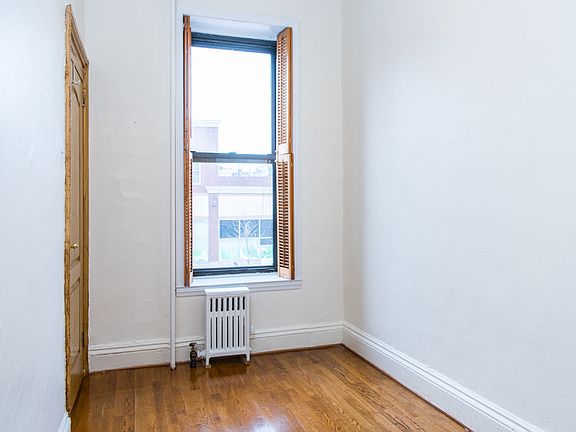 5th image of 317 Smith St #1