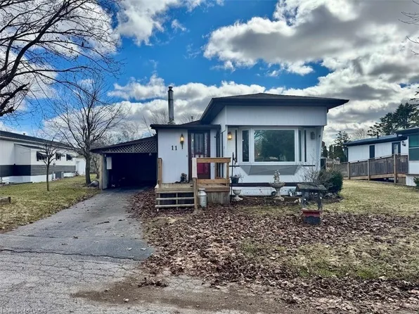 11 4th St, Delhi, ON N4B 2W6