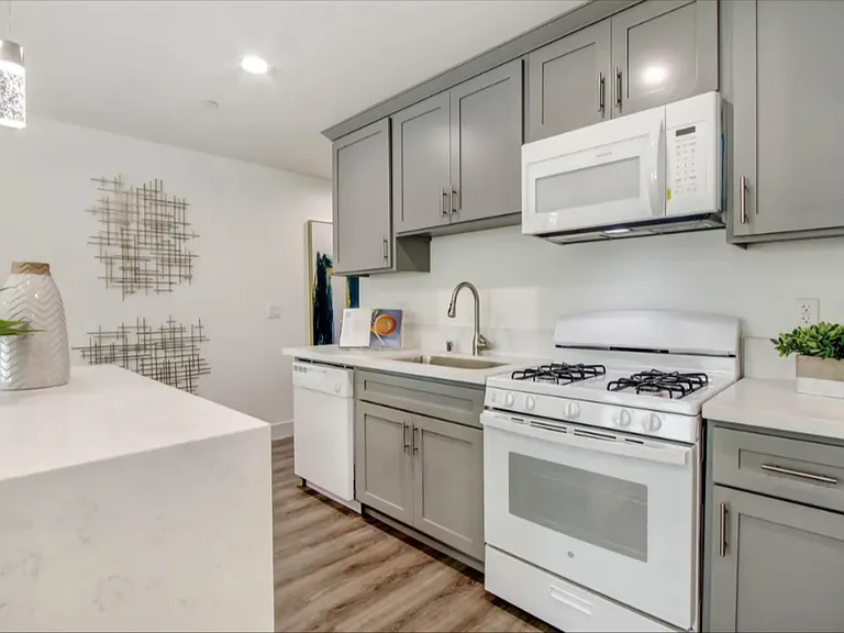 1115 E Artesia Blvd — Photo 15