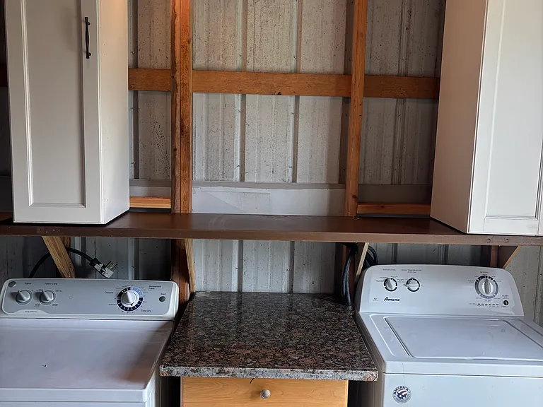 NE 15th Ter — Photo 11