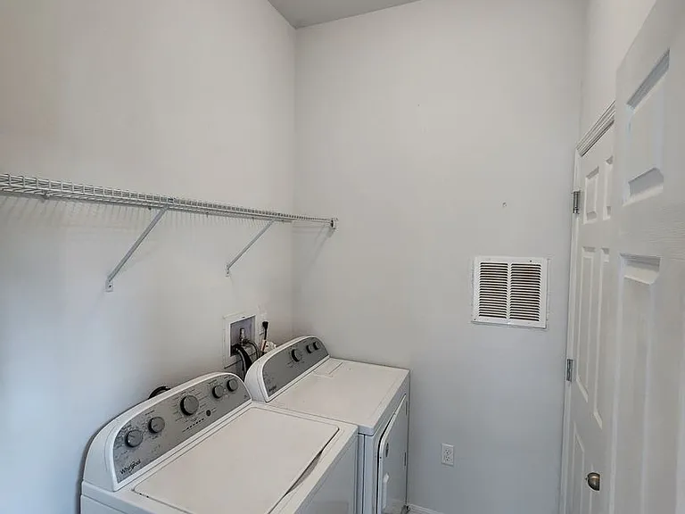 1108 Constantine St — Photo 20