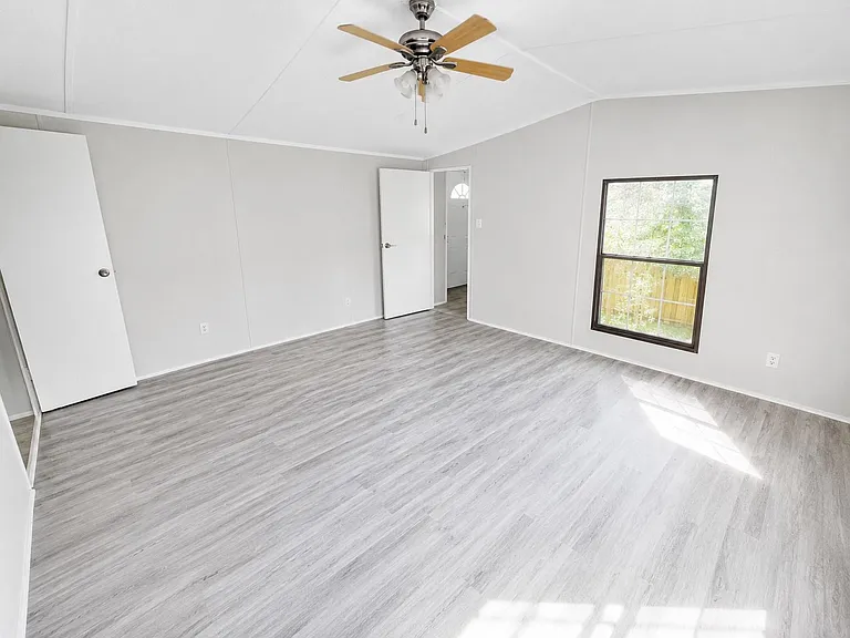 142 Aspen — Photo 12