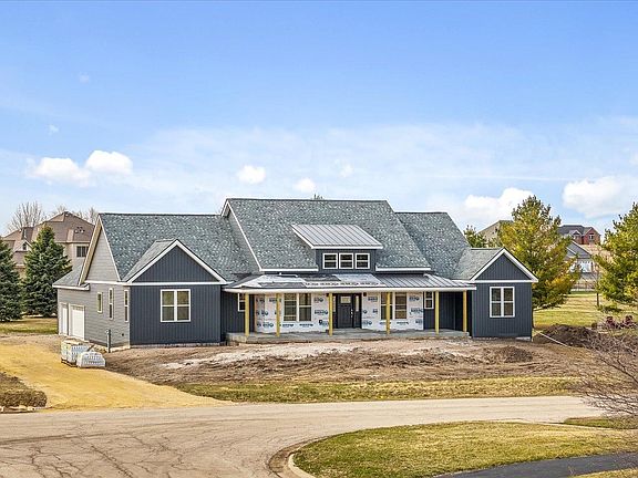 4th image of 13150 Newbury Ln
