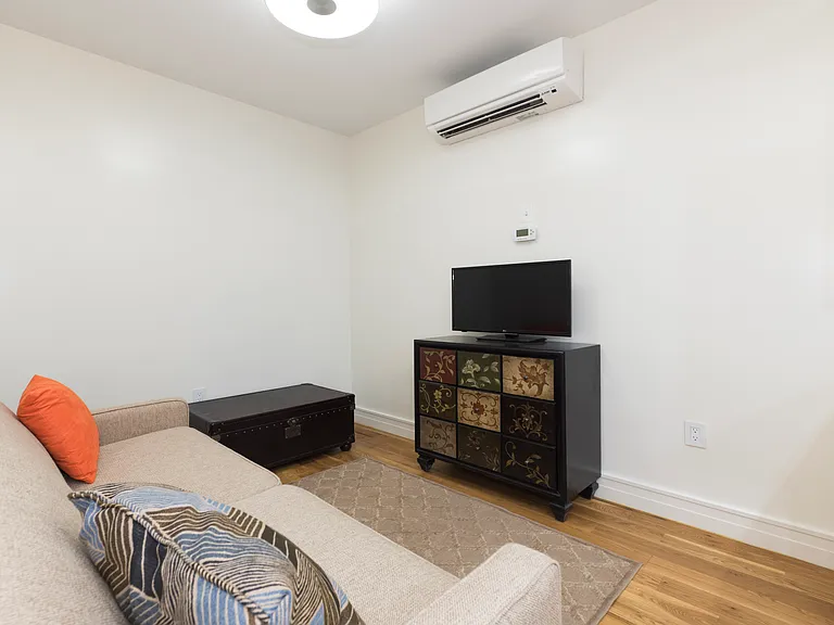 309 E 92nd St #3R — Photo 13