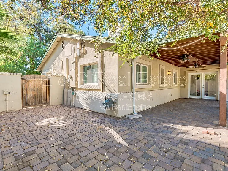 526 E Flynn Ln — Photo 26