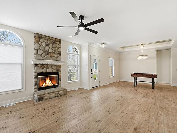 2nd image of 305 NE Forest Ave