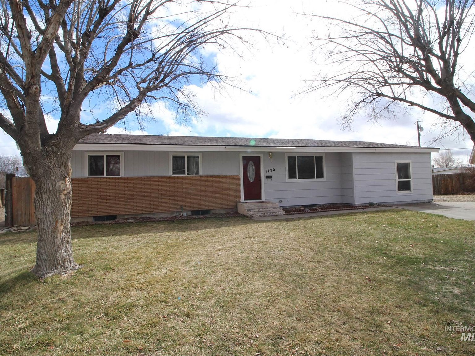 1120 Maple Dr Mountain Home Id 83647 Zillow