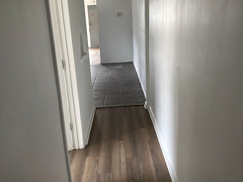 1st image of 7122 Eastlawn Dr APT 4