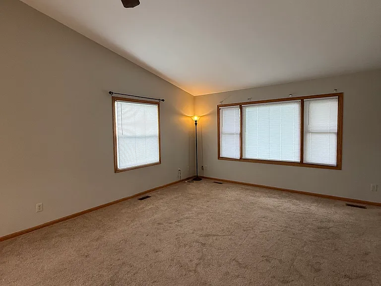 1005 Commercial St — Photo 5