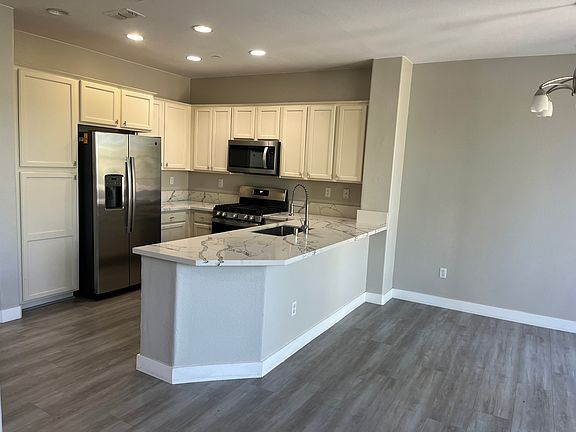 4th image of 1508 Esplanade Cir