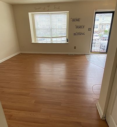 4th image of 104 Rosie Dr