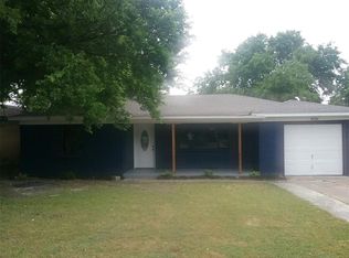 7845 Abbott Dr, White Settlement, TX 76108