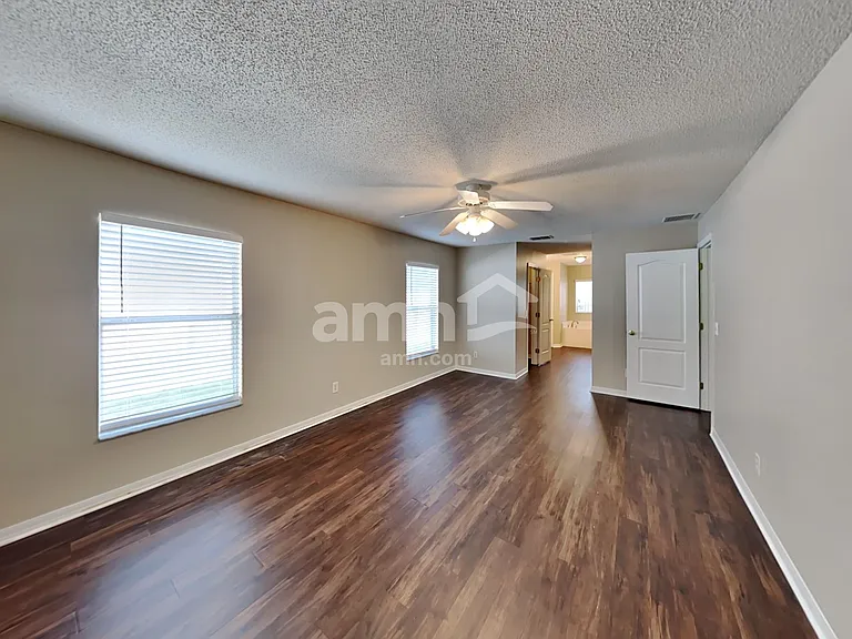 1913 Southern Oak Loop — Photo 12