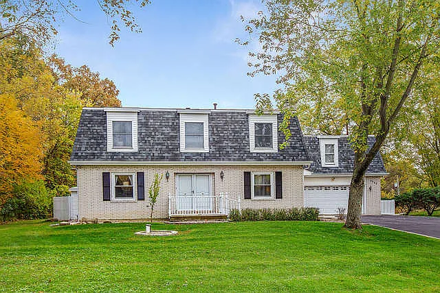 2059 E Maple St photo 1