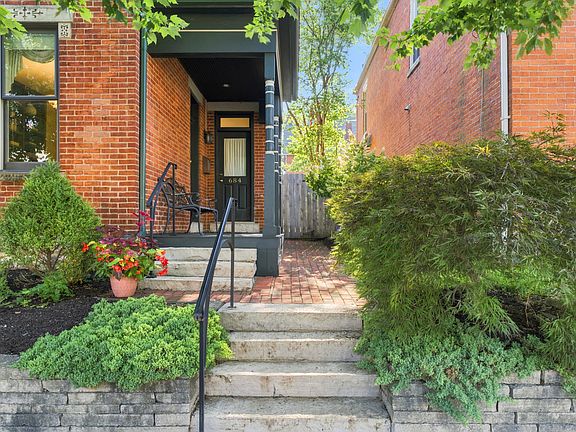 3rd image of 684 Kerr St
