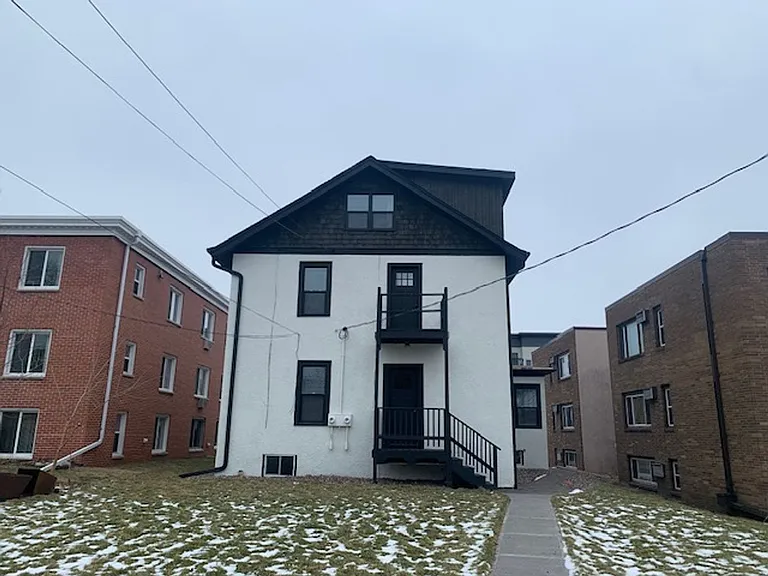 1769 Grand Ave — Photo 32