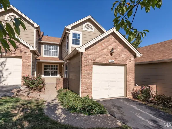 11956 Autumn Lakes Dr, Maryland Heights, MO 63043