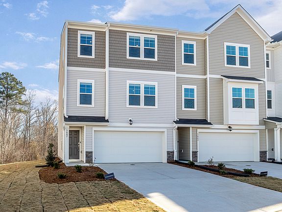 3rd image of 3007 Castle Loch Ln