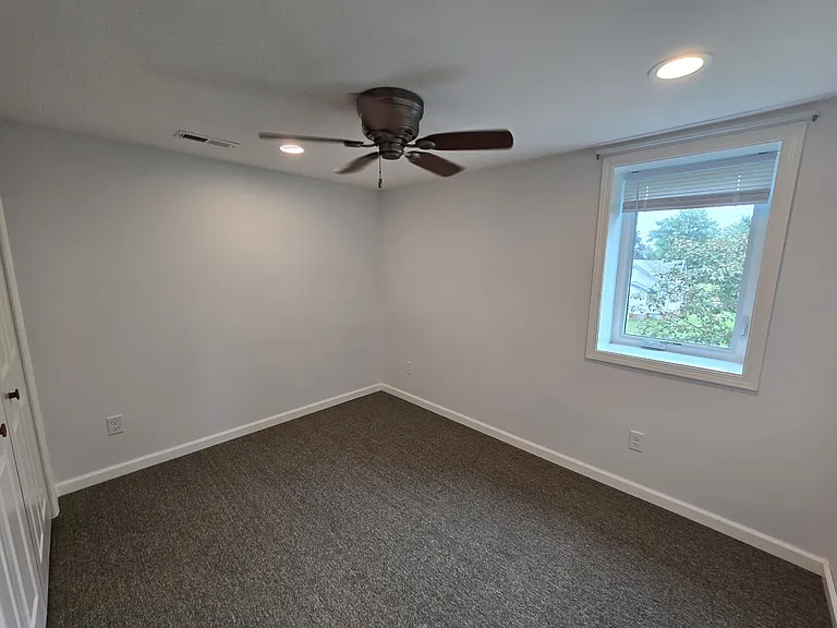 904 W Welsh St #B — Photo 13