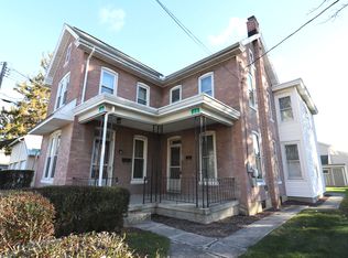 23 S 10th St, Akron, PA 17501