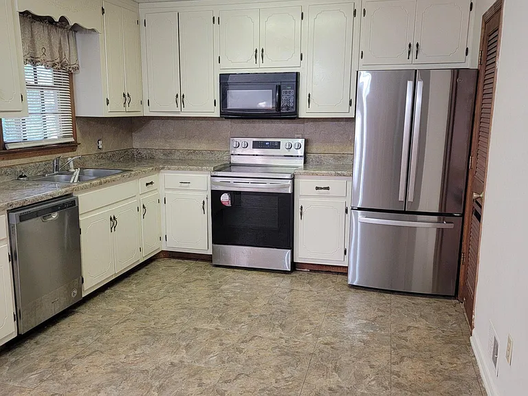 183 Highland Park Dr #183 — Photo 3