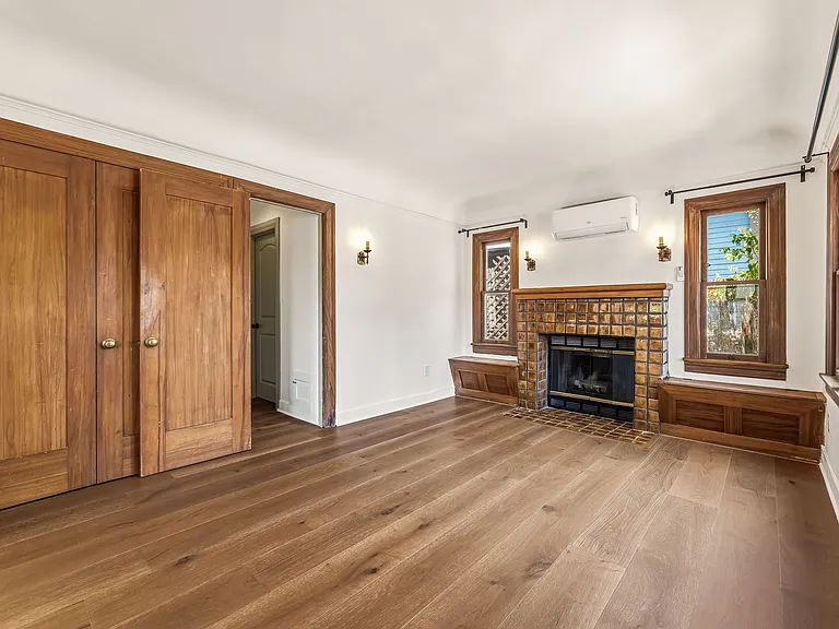 741 Granada St — Photo 3