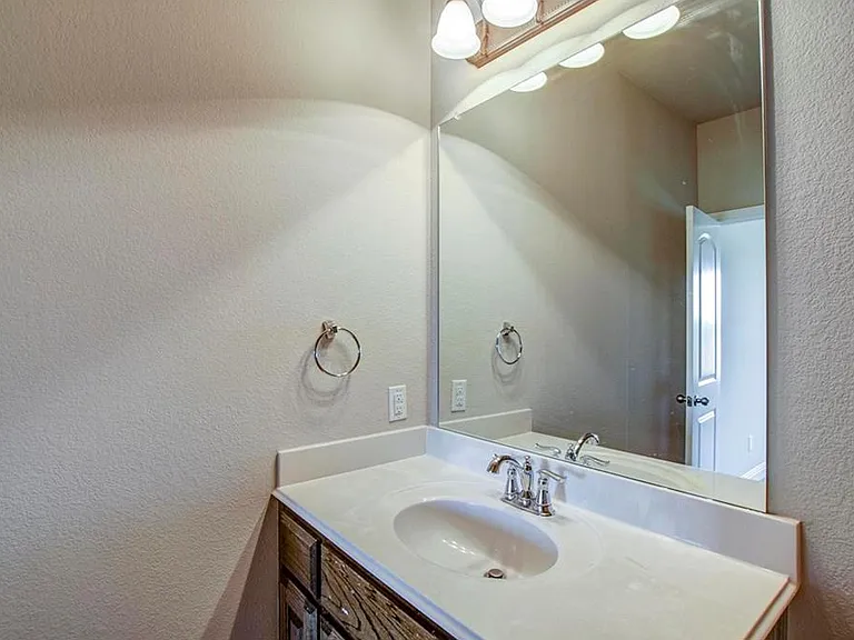 428 Canvas Ct — Photo 12
