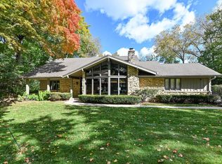 2530 W Wending Ct, Glendale, WI 53209