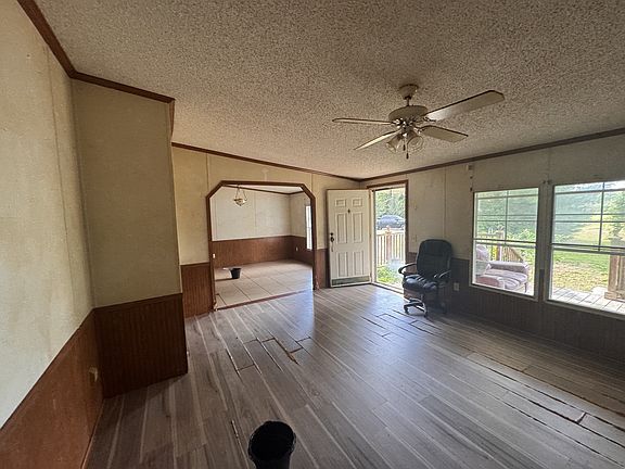 3rd image of 334 Deer Point Rd