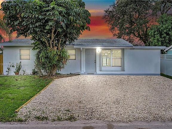 2nd image of 4328 SW 49th Ct