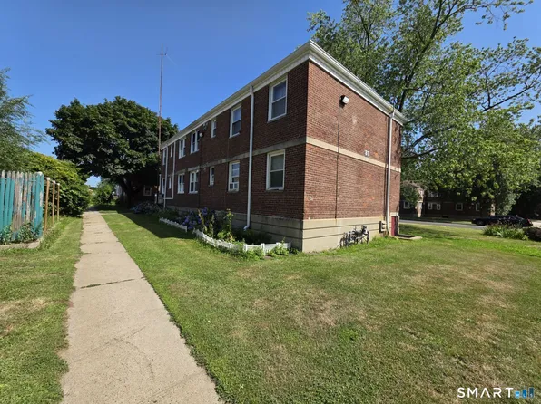 744 Canaan Road Road #23, Bridgeport, CT 06610