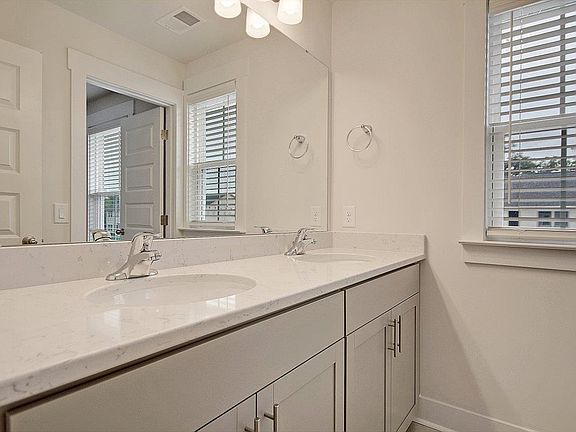 Osprey II Master Bathroom