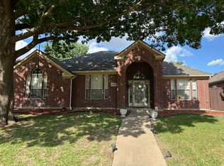8828 Clear Sky Dr, Plano, TX 75025