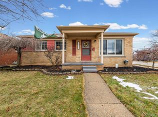 22700 Harper Lake Ave, Saint Clair Shores, MI 48080
