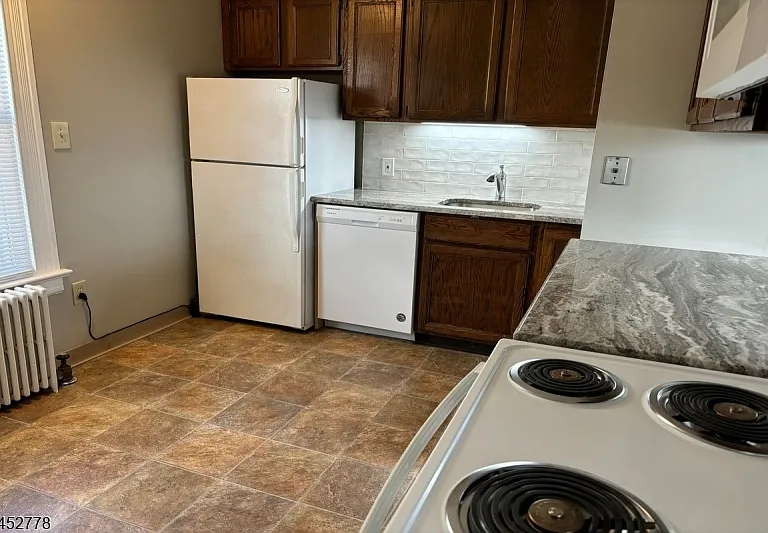 11 Montague Pl #2 — Photo 10
