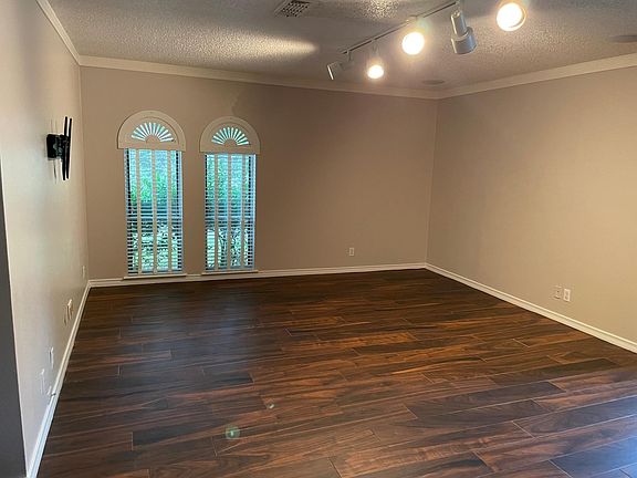 2nd image of 2914 Kircaldy Ct