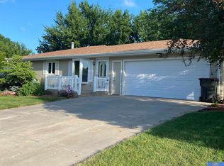 2613 Elk St, Beatrice, NE 68310