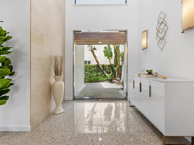 715 Bayside Dr — Photo 8