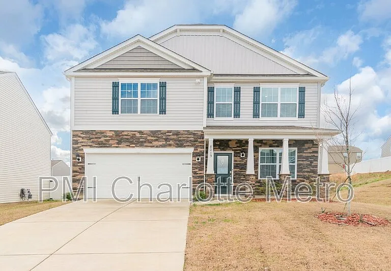 8019 Rowling Dr — Photo 1