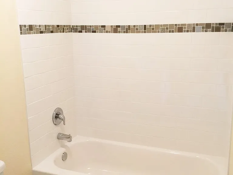 330 Dundee Dr — Photo 8