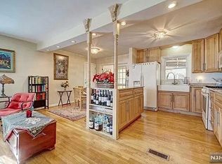 680 Teaneck Rd, Teaneck, NJ 07666