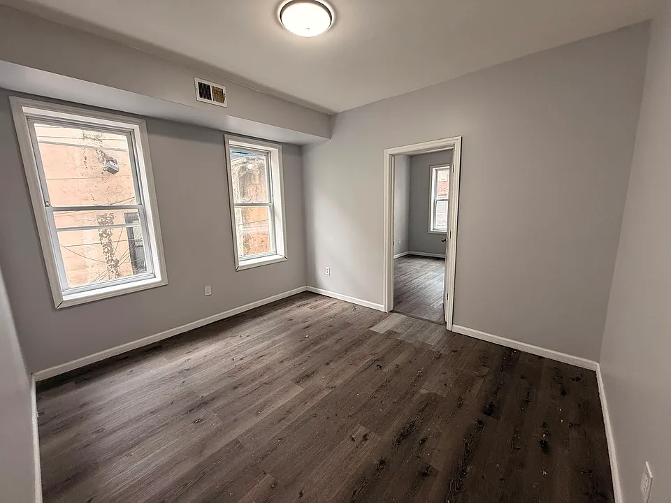 120 Wade St #1R