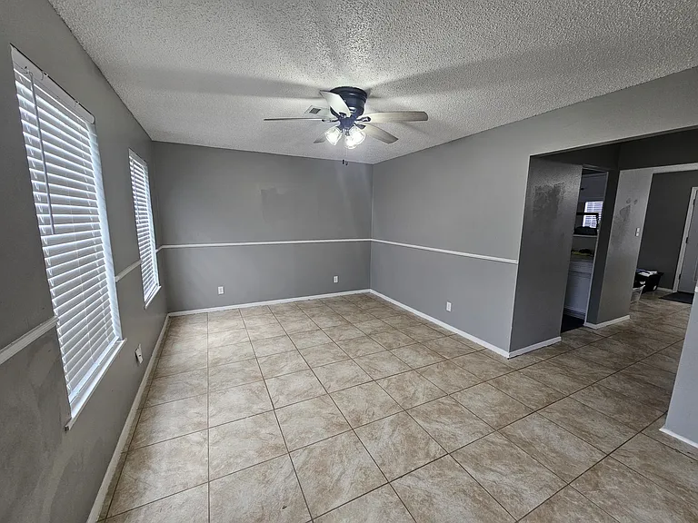 5511 Gulf St — Photo 3