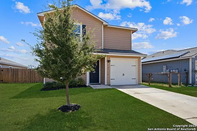 3 bed, 2.5 bath, 1381 sqft, $1,725 — Photo 1